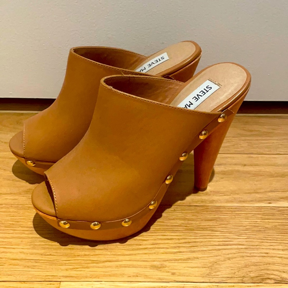 Light tan color open toed booties!